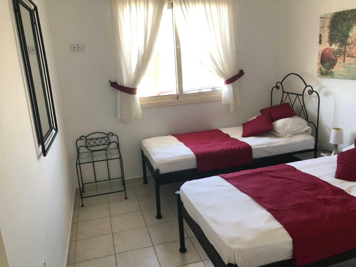 بافوس Royal Seacrest Apartment المظهر الخارجي الصورة