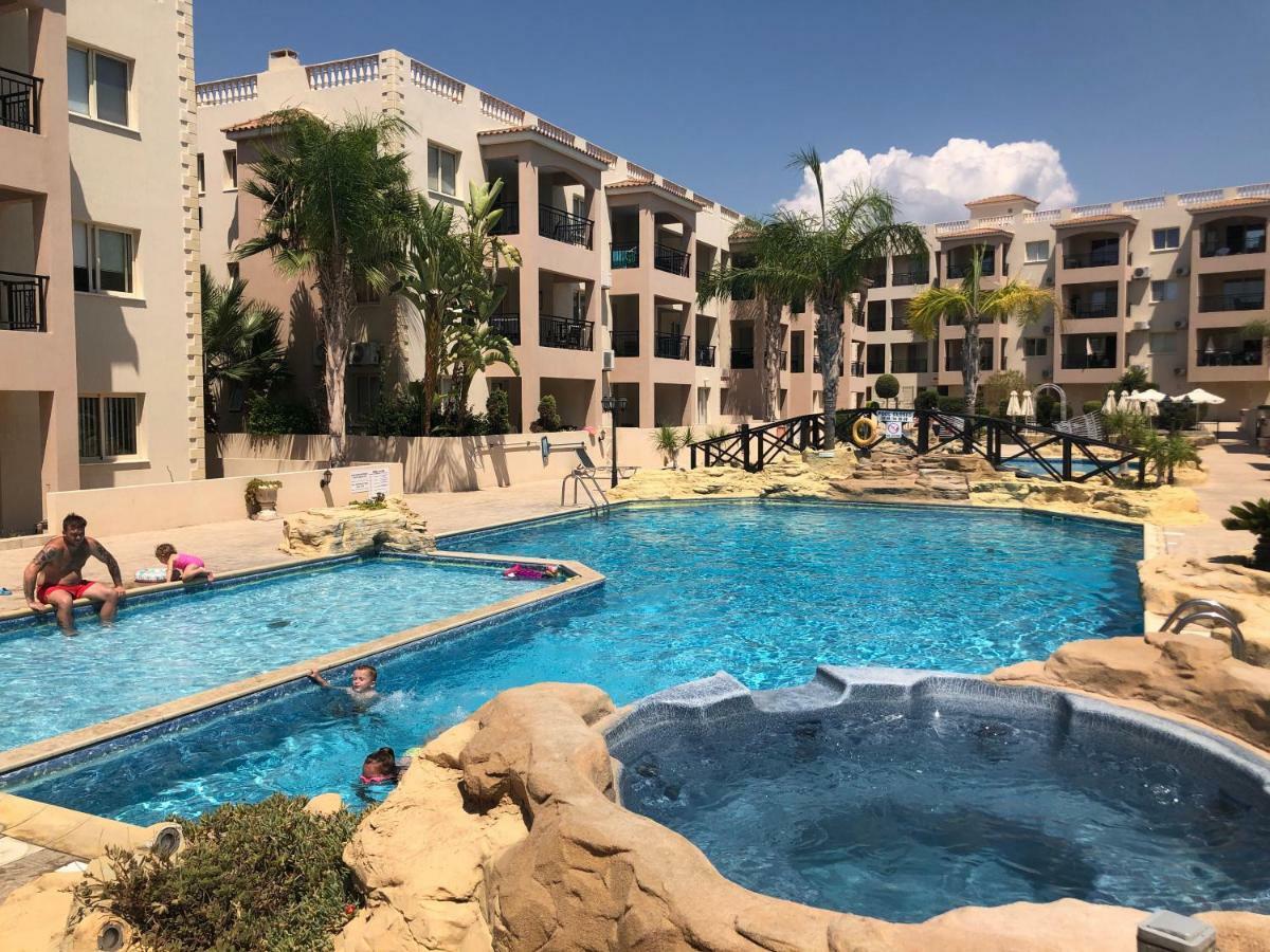 بافوس Royal Seacrest Apartment المظهر الخارجي الصورة